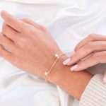 bracciale saldato al polso vicino a me